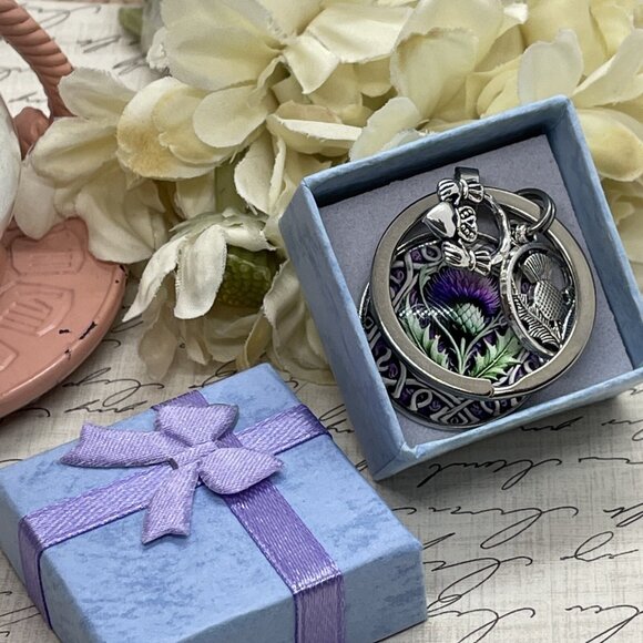 Scottish Thistle Keychain Key Claddagh Heart Gift Box Necklace Irish Crown New - Picture 11 of 16
